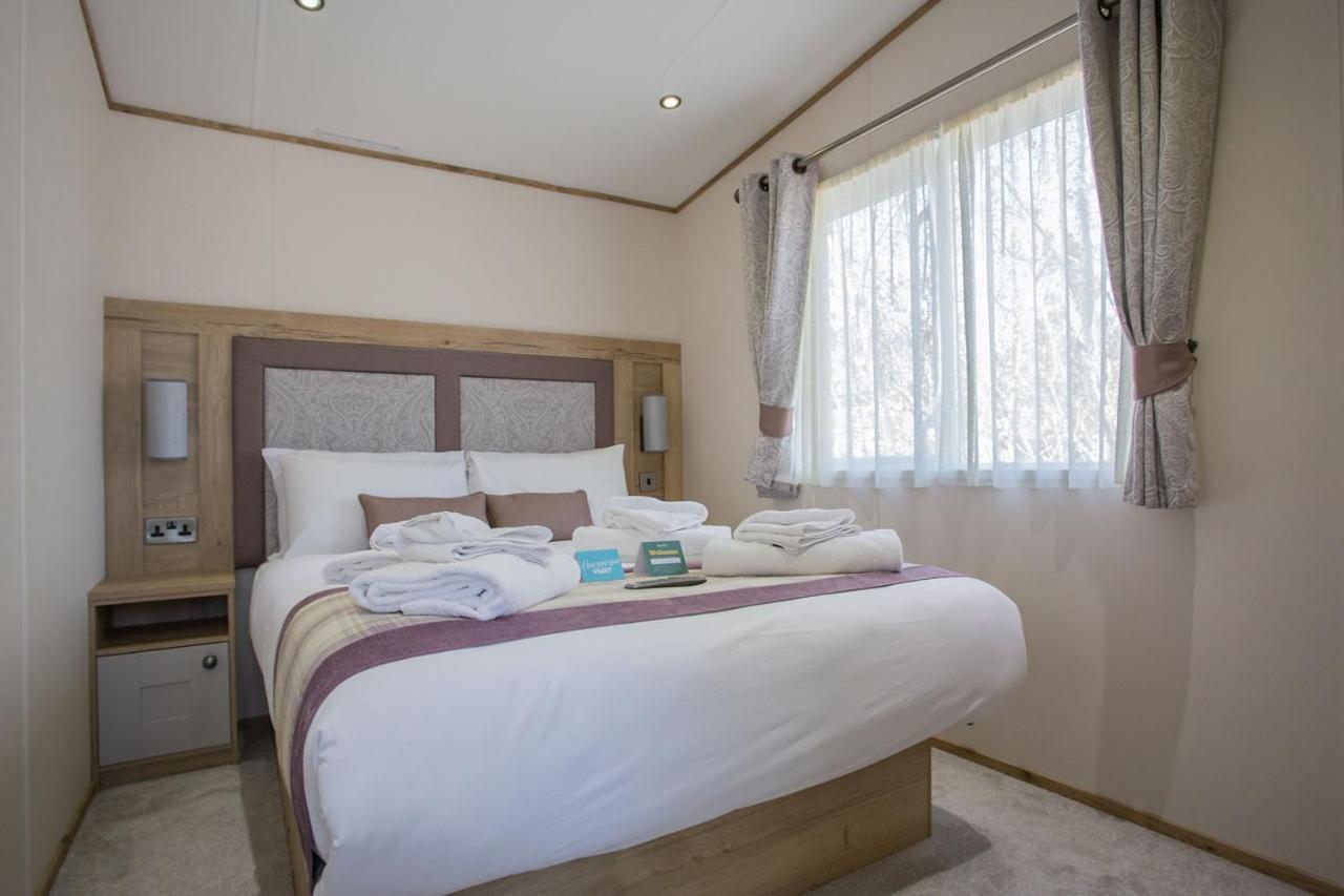 Whitecliff Bay Holiday Park Bembridge Ngoại thất bức ảnh