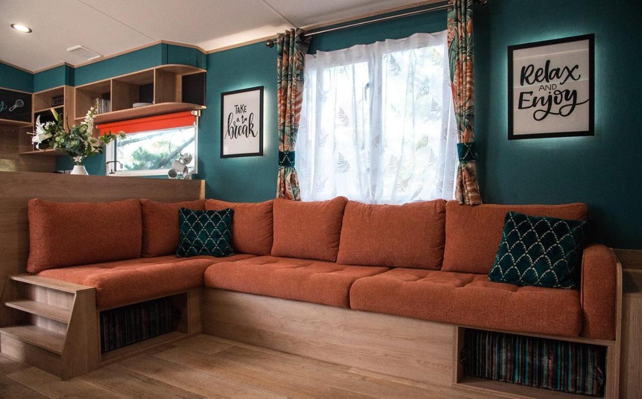 Whitecliff Bay Holiday Park Bembridge Ngoại thất bức ảnh
