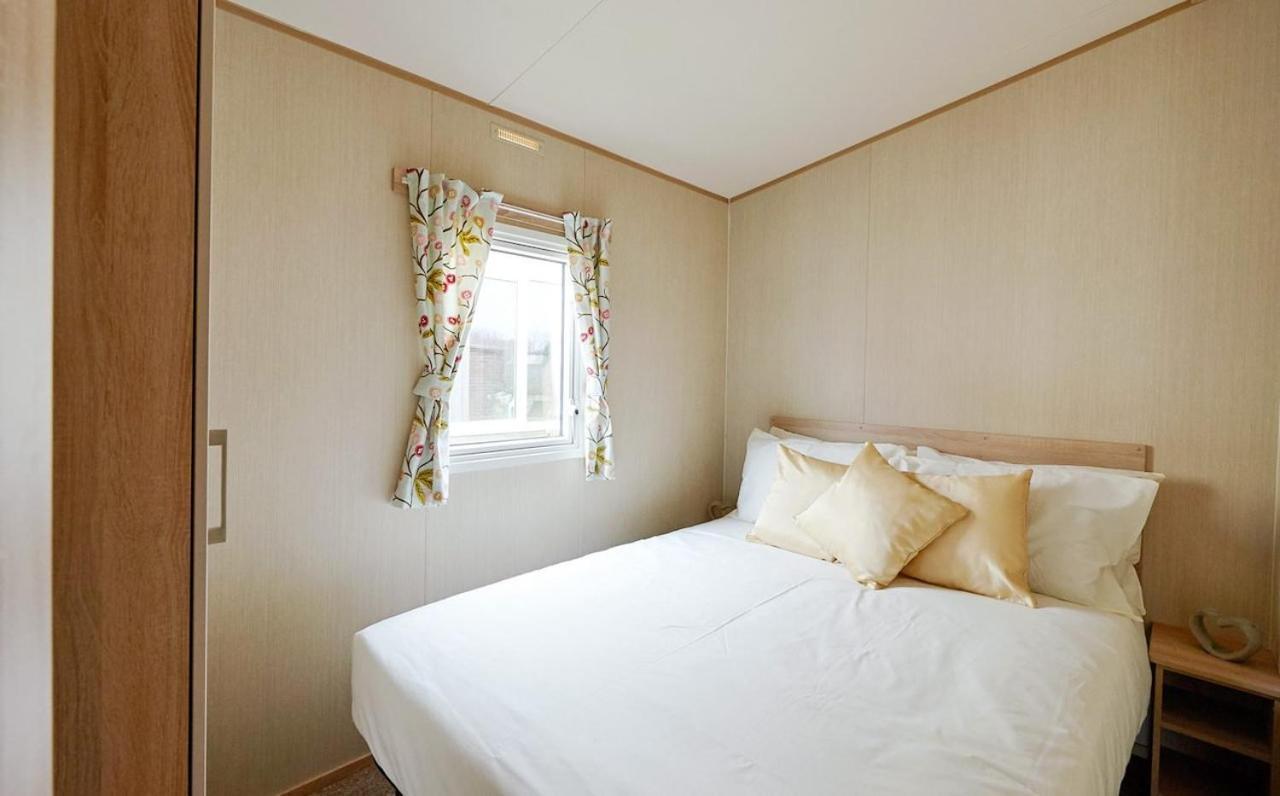 Whitecliff Bay Holiday Park Bembridge Ngoại thất bức ảnh