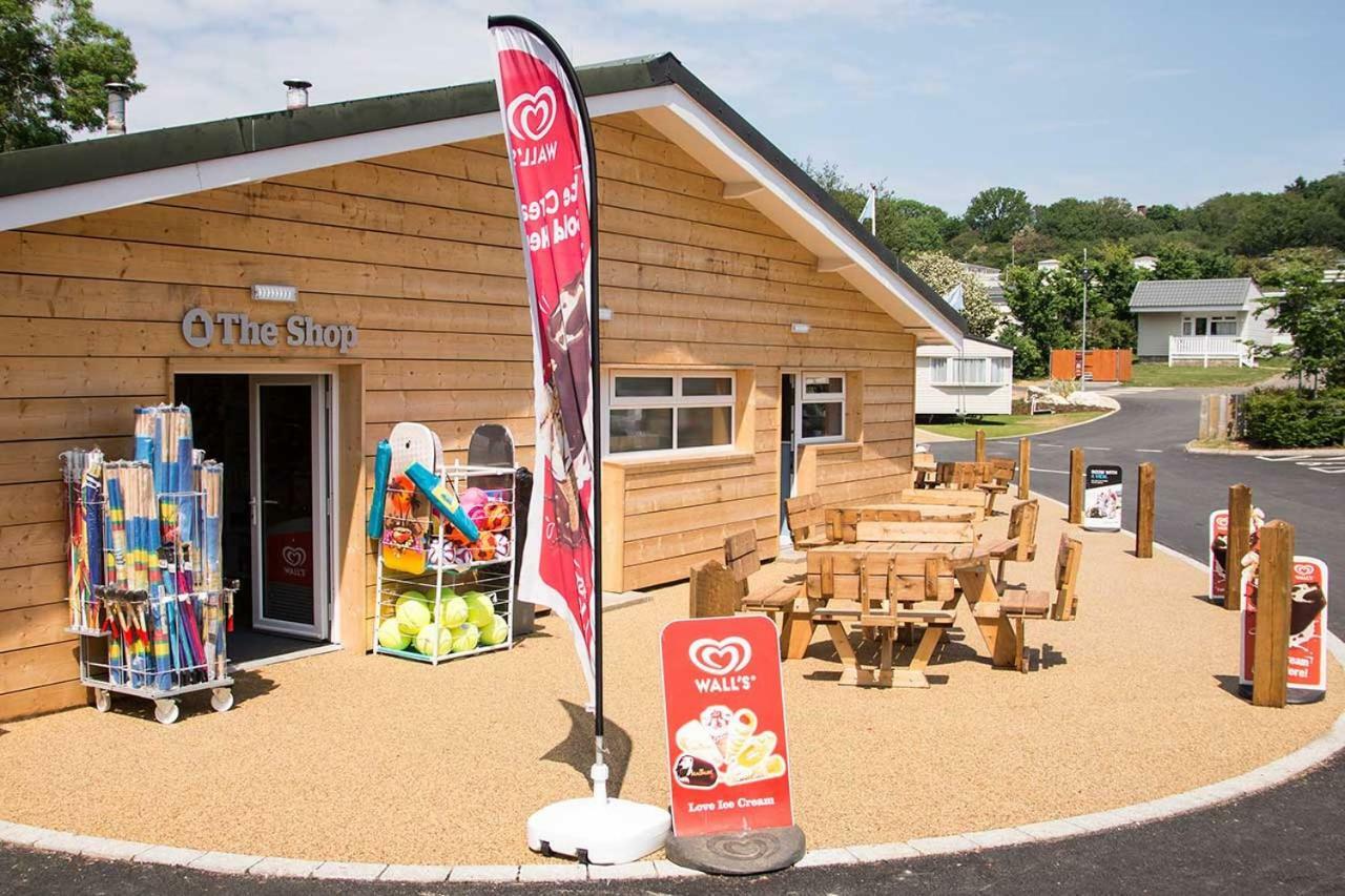 Whitecliff Bay Holiday Park Bembridge Ngoại thất bức ảnh