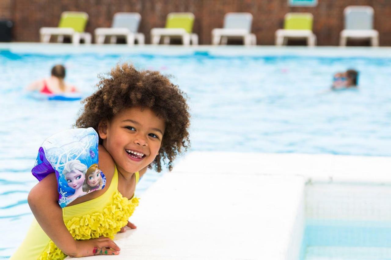 Whitecliff Bay Holiday Park Bembridge Ngoại thất bức ảnh