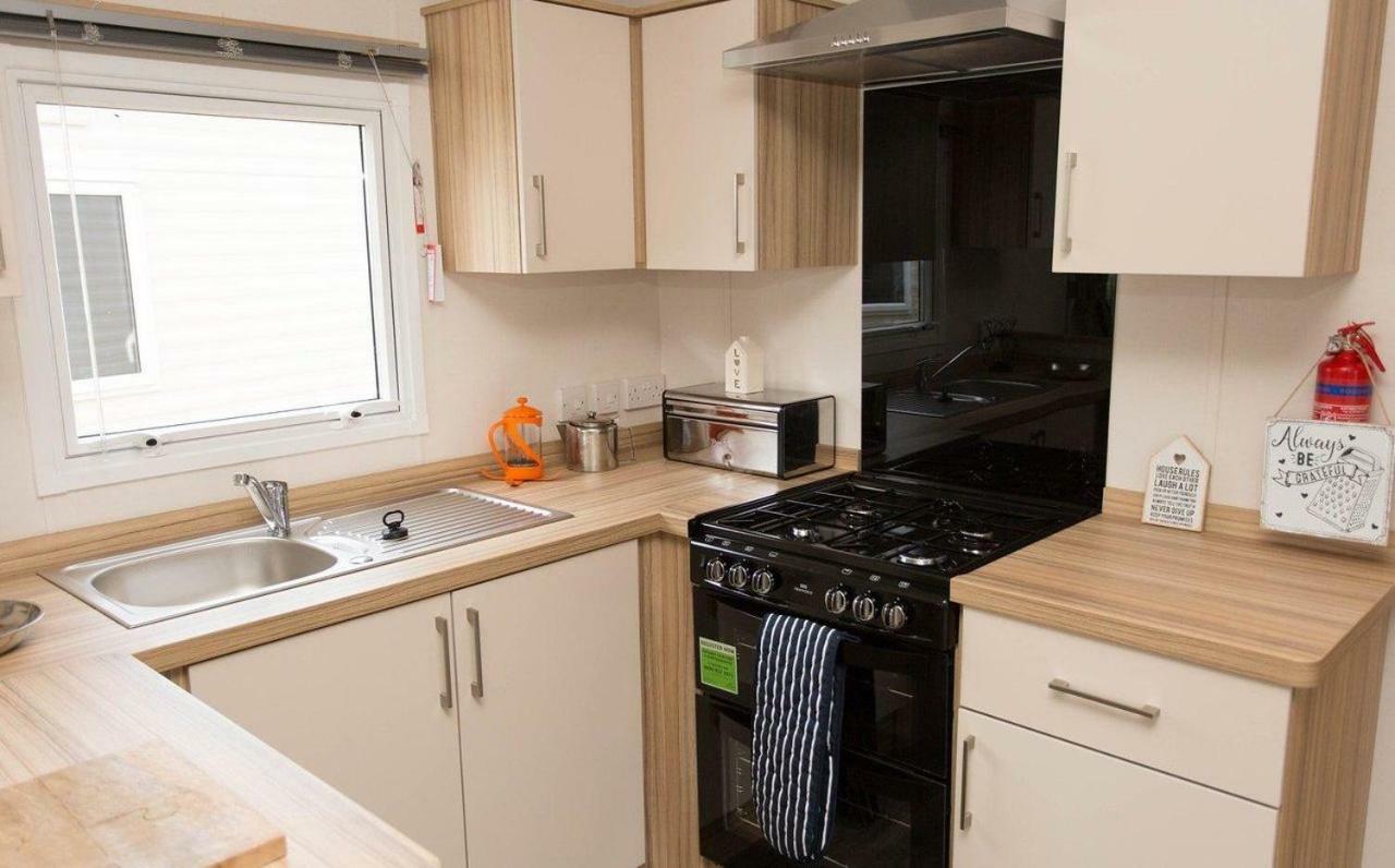 Whitecliff Bay Holiday Park Bembridge Ngoại thất bức ảnh